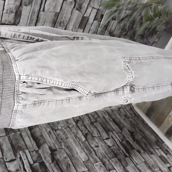 Aerie Essential Cargo Twill Jogger - Picture 5 of 9